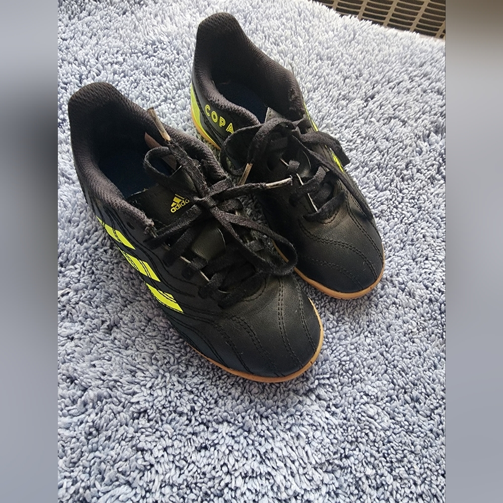 Indoor Kids Adidas Soccer Cleat